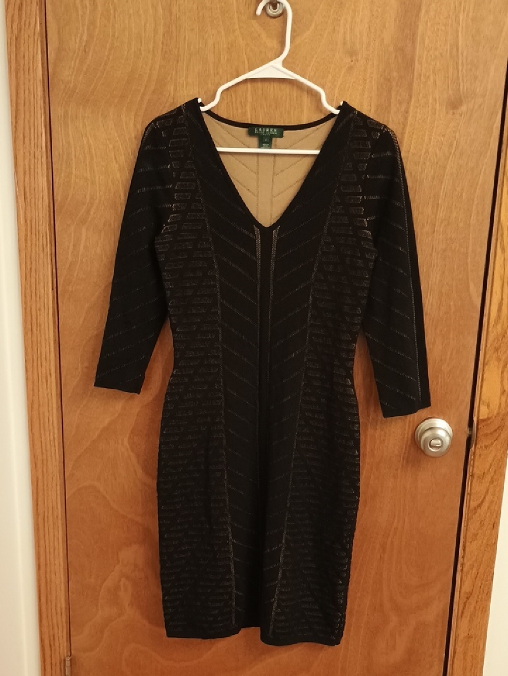 Lauren Ralph Lauren Black V‑Neck 3/4 Sleeve Sheath Dress